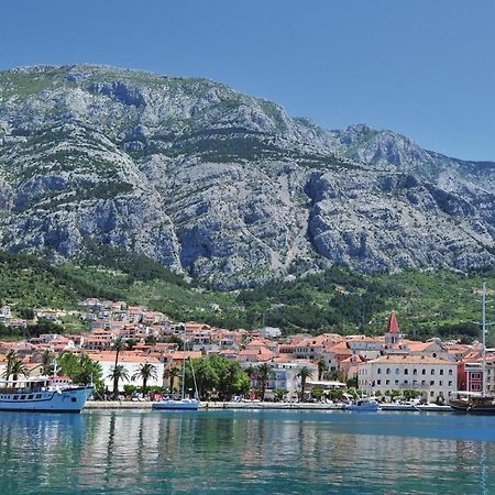 Awesome Apartment In Makarska With Kitchen ภายนอก รูปภาพ